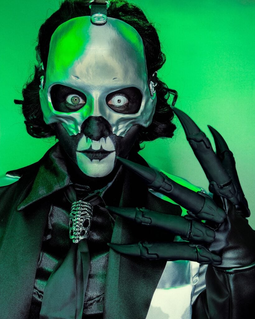 Album cover for “Izy”