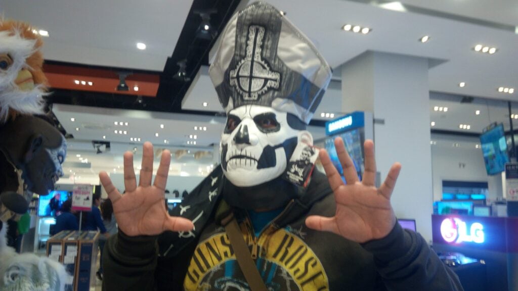 Album cover for “Victor Islas”