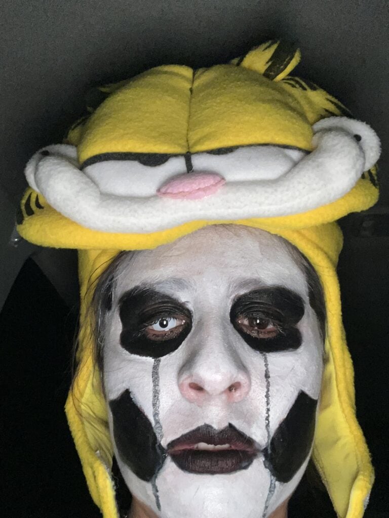 Album cover for “Itsy bitsy”